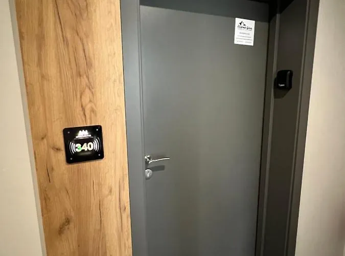 Czarna Gora 340 3* Sienna